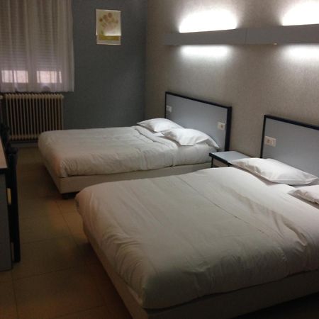 Hotel Du Jura Louhans Ngoại thất bức ảnh