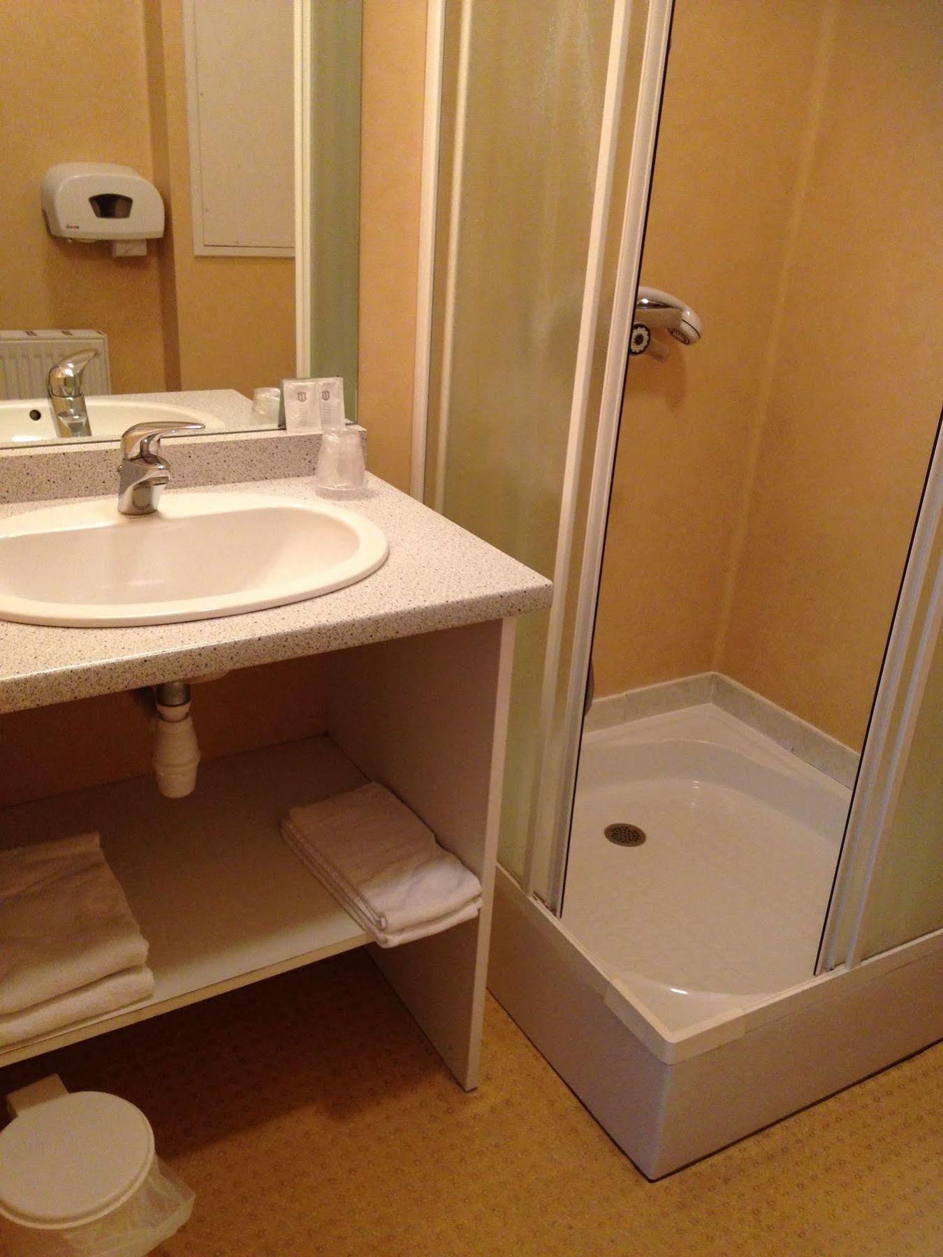 Hotel Du Jura Louhans Ngoại thất bức ảnh