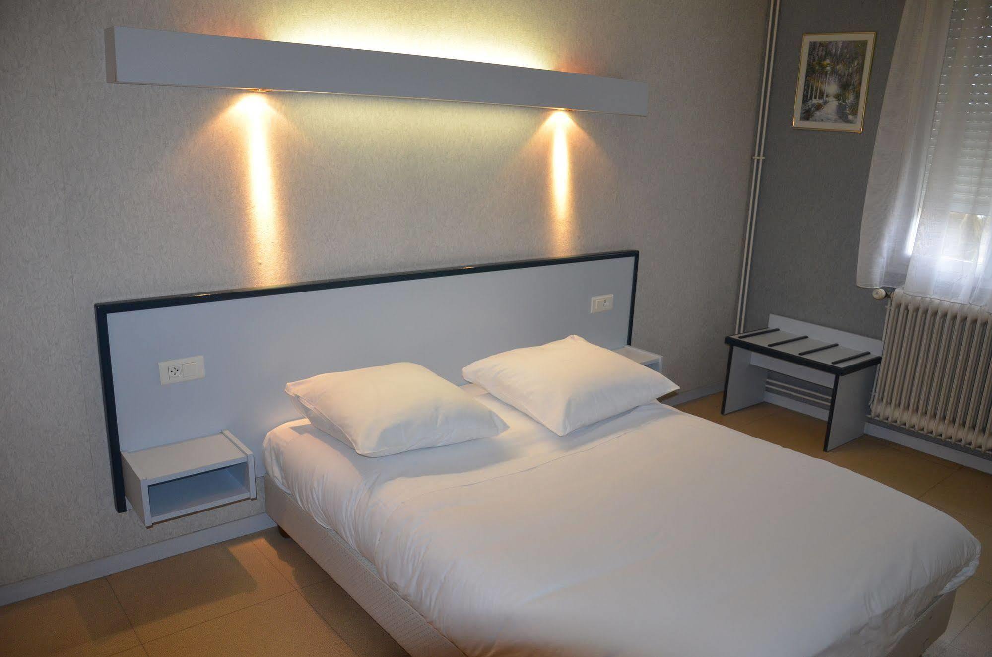Hotel Du Jura Louhans Ngoại thất bức ảnh